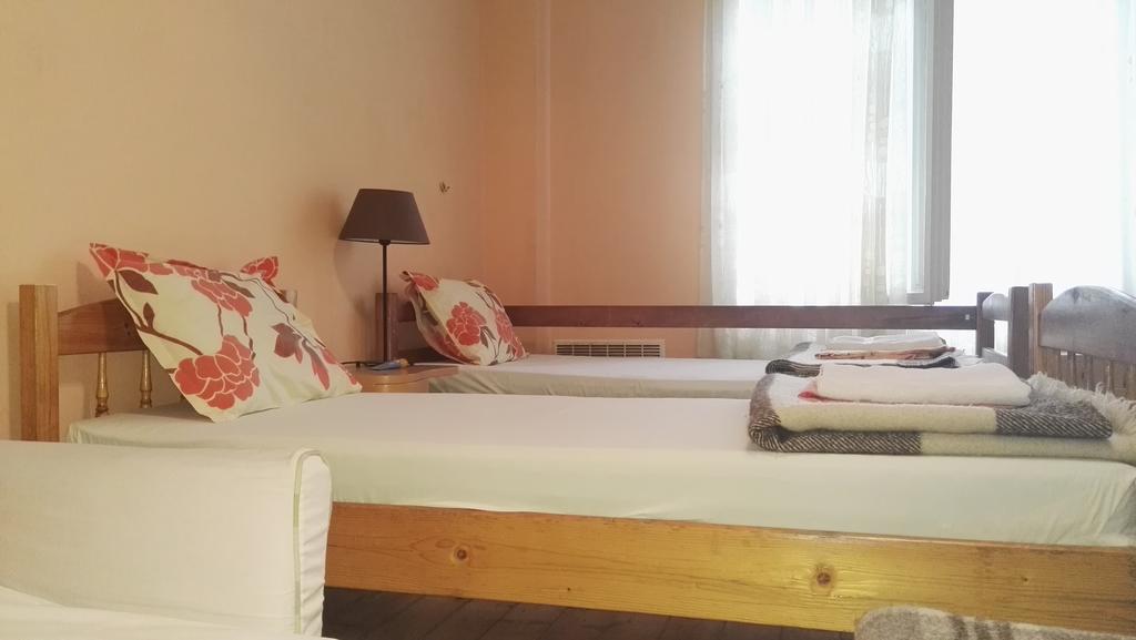 Chambre Quadruple Économique avec Salle de Bains Commune